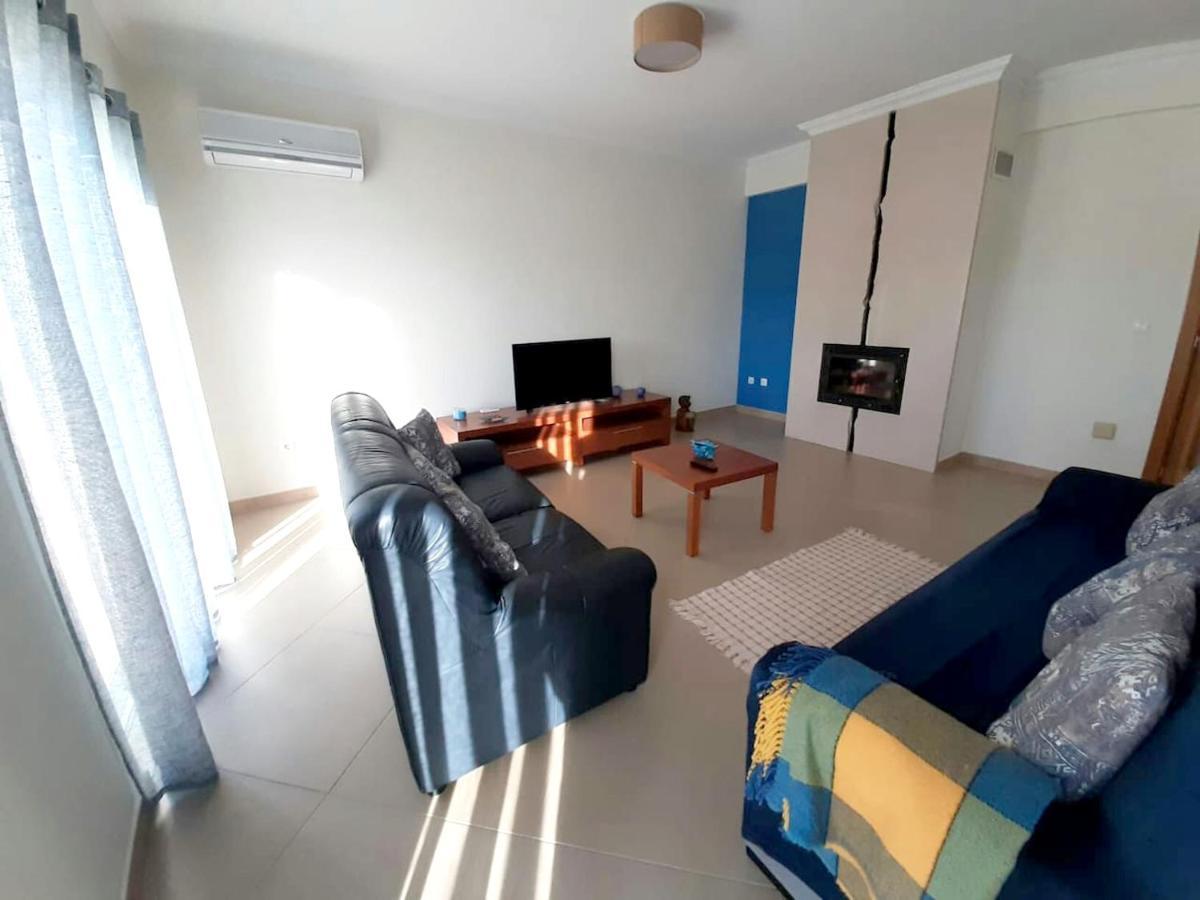 Spacious House In Aldeia Dos Pinheiros With Pool 阿泽陶 外观 照片