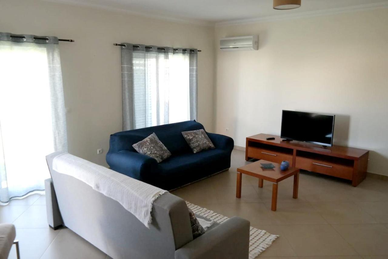 Spacious House In Aldeia Dos Pinheiros With Pool 阿泽陶 外观 照片