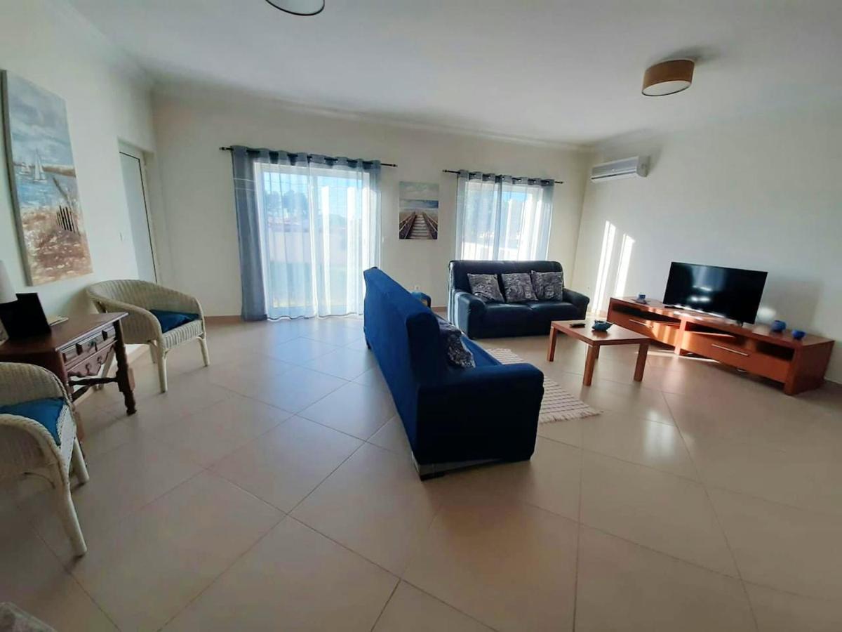Spacious House In Aldeia Dos Pinheiros With Pool 阿泽陶 外观 照片